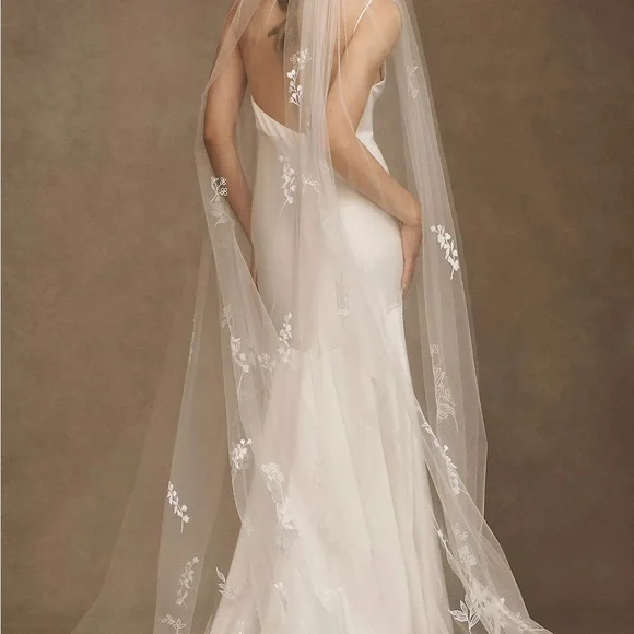 BHLDN Theia Jasper Embroidered Cathedral Veil - Picture 7 of 9